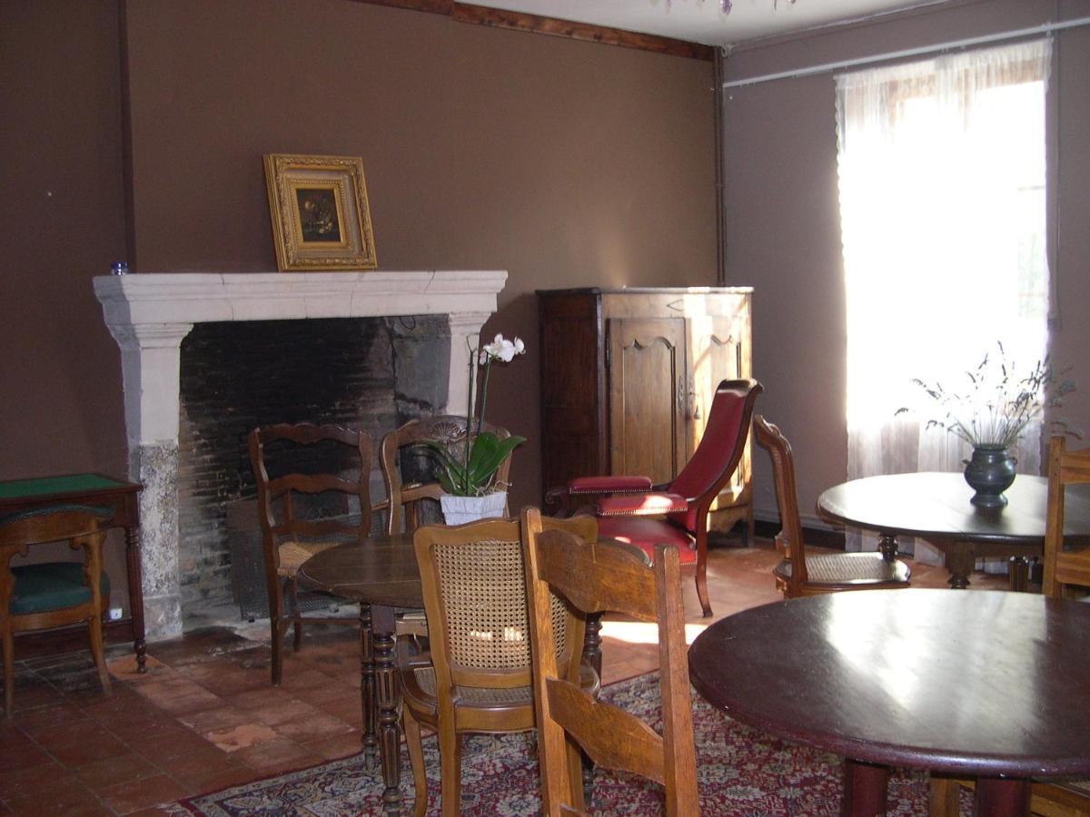 L'Ancien Prieure Bed & Breakfast Saint-Jean-de-la-Motte Екстериор снимка