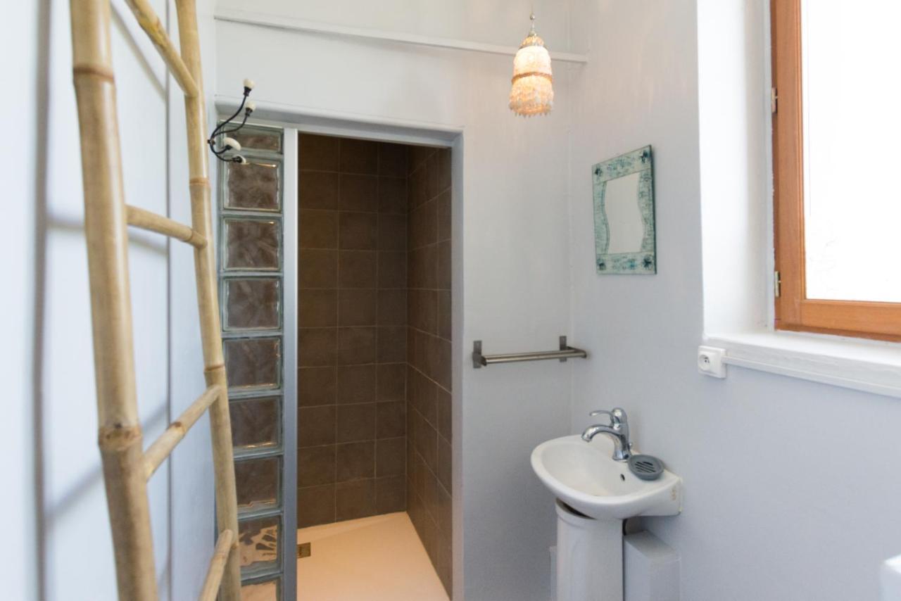 L'Ancien Prieure Bed & Breakfast Saint-Jean-de-la-Motte Екстериор снимка